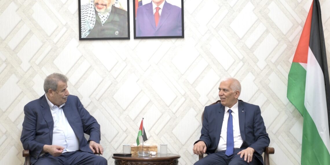 خوري لدى لقائه محافظ بيت لحم كامل حميد